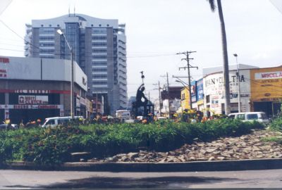 Glorieta y Escultura en Barrio Triste
cehap 1999
Palabras clave: GUAYAQUIL MEDELLIN
