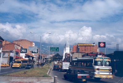 Trafico vehicular en la avenida san juan (Calle 44) con la Cra. 80
cehap 1999
Palabras clave: VIALIDAD MEDELLIN CALLES TRANSPORTE