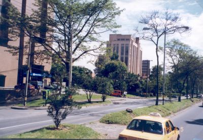 Malla vial Avenidad El Poblado Medellin
Cehap, 1999
Palabras clave: CALLES VIALIDAD