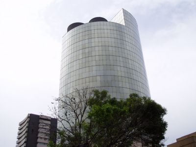 Edificio de los espejos en el centro de Medellin
2005
Palabras clave: ARQUITECTURA MEDELLIN