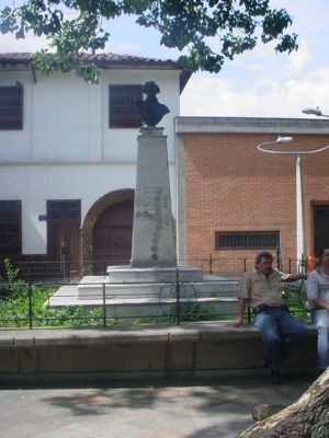 Plazoleta en las afueras de la Iglesia Veracruz Medellin 
2006
Palabras clave: IGLESIA VERACRUZ