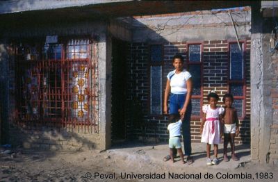 Habitantes del Barrio El Poblado Cali
Peval, 1983
Palabras clave: Barrio El Poblado Cali Viviendas