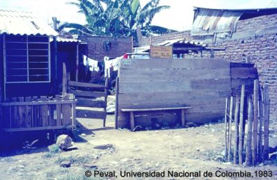 Viviendas en el Barrio El Poblado Cali
Peval, 1983
Palabras clave: Barrio El Poblado Cali Viviendas