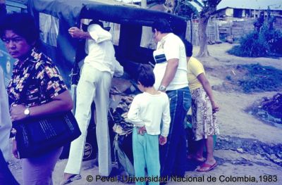 Actividades comerciales de los habitantes de el Barrio El Poblado Cali
Peval, 1983
Palabras clave: Barrio El Poblado Cali Viviendas