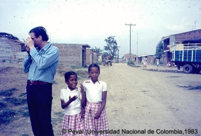 Vías de acceso al Barrio El Poblado Cali
Peval, 1983
Palabras clave: Barrio El Poblado Cali Viviendas
