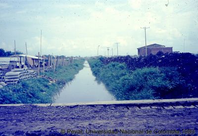 Inicios de obras del programa de construcción de vivienda en el Barrio El Vallado Cali
Peval, 1983
Palabras clave: Barrio el Vallado Cali Viviendas