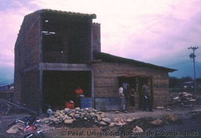 Inicios de obras del programa de construcción de vivienda en el Barrio El Vallado Cali
Peval, 1983
Palabras clave: Barrio el Vallado Cali Viviendas