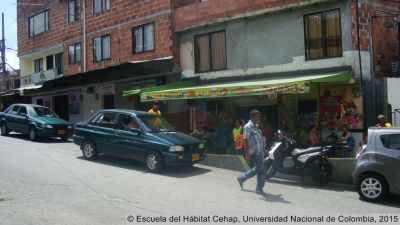 Actividad comercial en el barrio Doce de Octubre de Medellín
Cehap, 2015
Palabras clave: Barrios Comercio