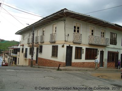 Viviendas tipicas en el Municipio de Santa Rosa de Cabal en Risaralda, Colombia
Cehap, 2010
Palabras clave: VIVIENDA TRADICIONAL ARQUITECTURA