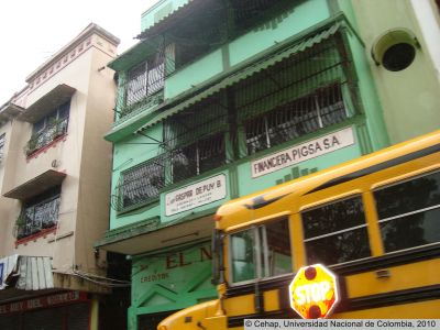 Estado de deterioro y uso comercial de edificios patrimoniales en la ciudad de Colón, Panamá
Cehap, 2010
Palabras clave: PATRIMONIO ARQUITECTONICO COLON, PANAMA