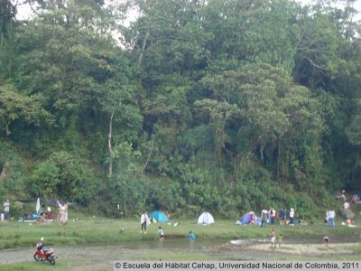 Nacimiento del Río Medellín (Alto de San Miguel) usado como zona recreo
Cehap, 2011
Palabras clave: Recursos hídricos Medellín Quebradas