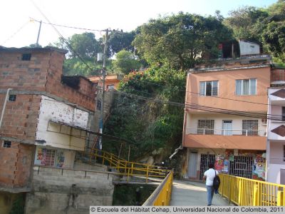 Puente sobre La Quebrada La Iguaná en el sector occidental de Medellín
Cehap, 2011
Palabras clave: Quebrada La Iguaná