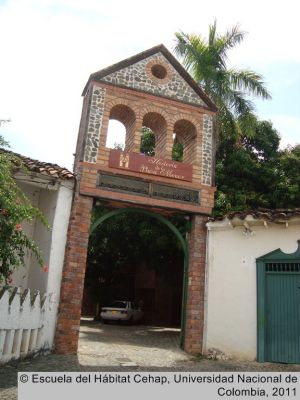 Fachada exterior de la Hosteria de la Plaza Menor en Santafe de Antioquia
Cehap, 2011
Palabras clave: Arquitectura tradicional Edificios Santafe de Antioquia