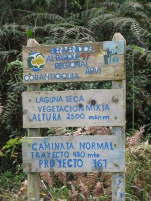 Señalización del Parque Ecologico Piedras Blancas
CEHAP, 2006
Palabras clave: SANTA ELENA RESERVA ECOLOGICA ARVI