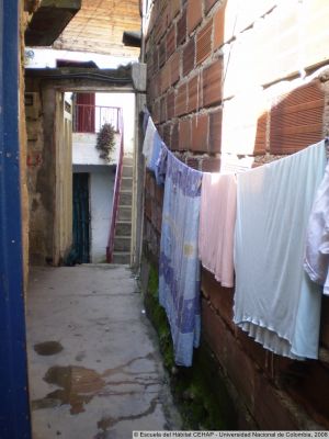 Circulación y acceso a viviendas en el Barrio La Iguaná
CEHAP, 2008
