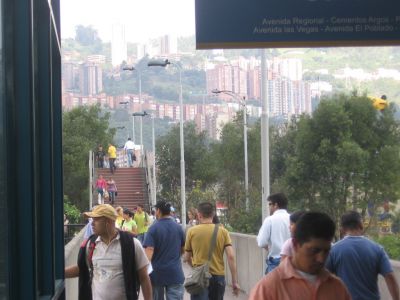 Acceso peatonal a estacion industriales del metro de Medellin
SENIA SALAZAR MALDONADO 2008
Palabras clave: ESTACIONES METRO