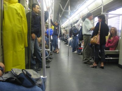 Pasajeros en el interior del metro de Medellin
SENIA SALAZAR MALDONADO 2008
Palabras clave: METRO MEDELLIN