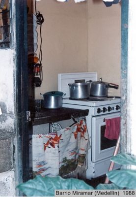 Características espaciales (espacio para la cocina) del proyecto de vivienda prefabricada del Instituto de Crédito Territorial
Universidad Nacional de Colombia, 1988
Palabras clave: Vivienda prefabricada Barrio Miramar ICT Programa de vivienda estatal Calidad habitacional