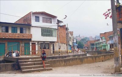 Quebrada La Bermejala canalizada en el Barrio Moravia
Universidad Nacional de Colombia, 2003
Palabras clave: Barrio Moravia Cuencas Mejoramiento