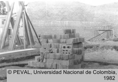 Materiales de construcción para las obras de la Organización de Destechados Camilo Torres
Peval, 1982
Palabras clave: Autoconstrucción Vivienda Pereira