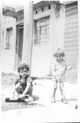 La calle como sitio de juego
Unal - Facultad de Arquitectura, 1976
Palabras clave: Recreación Barrios Medellín