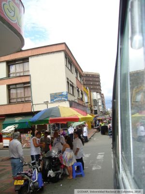 Ventas ambulantes en el centro de Armenia
Cehap, 2010
Palabras clave: Economia informal Armenia