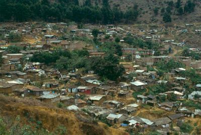 Viviendas de invasion en el barrio Villatina de Medellin
CEHAP-1987
Palabras clave: INVASION VILLATINA