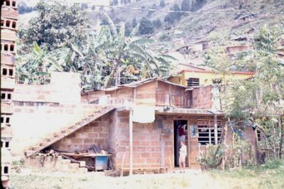 Vivienda en ladrillo
CEHAP
Palabras clave: VIVIENDA VILLATINA