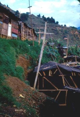 Ranchos en madera
CEHAP 1987
Palabras clave: RANCHOS VILLATINA INVASIONES ZONAS DE RIESGO