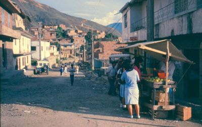Calle del Barrio Popular en mal estado
Cehap, 1987, AT-PHP
Palabras clave: DESASTRES CALLES MEDELLIN