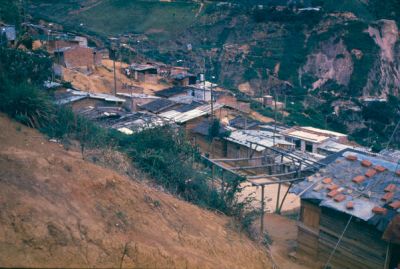 Zona de invasion en el barrio Ocho de Marzo
CEHAP ATT-PHP 1987
Palabras clave: VIVIENDA OCHO DE MARZO INVASIONES