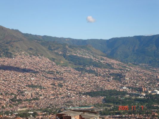 Panoramica de la zona Nororiental de Medellin
Cehap, 2005
Palabras clave: MEDELLIN PANORAMICAS