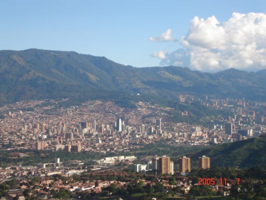 Panoramica de la zona Nororiental de Medellin
Cehap, 2005
Palabras clave: MEDELLIN PANORAMICAS