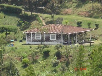 Vivienda campestre en el Corregimiento de Santa Elena
2005
Palabras clave: SANTA ELENA VIVIENDA RURAL