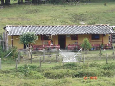 Vivienda campesina en el Corregimiento de Santa Elena
2005
Palabras clave: VIVIENDA RURAL SANTA ELENA