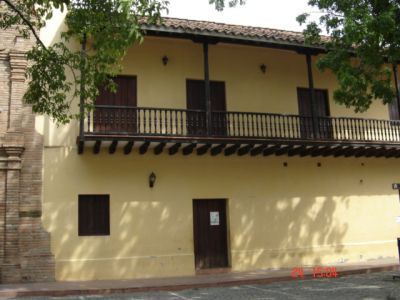 Vivienda tipica con balcones en Santafe de Antioquia
2005
Palabras clave: VIVIENDA TRADICIONAL BALCONES SANTAFE DE ANTIOQUIA