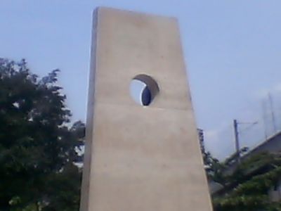 Elemento interactivo "El Eclipse" en el Parque de los Deseos
Cehap, 2004
Palabras clave: PARQUES MEDELLIN