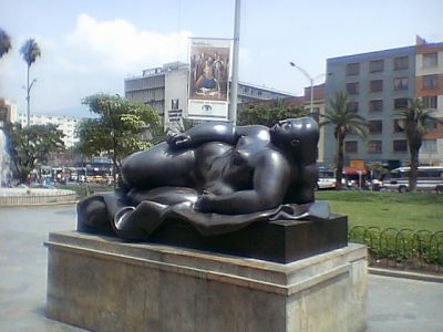 Mujer Reclinada. Escultura Plaza Botero
2004
Palabras clave: PARQUES MEDELLIN ARTE URBANO