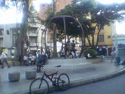 Parque del Periodista en el centro de Medellin
2004
Palabras clave: PARQUES MEDELLIN
