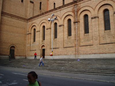 Escalinatas de la Catedral Metropolitana
2005
Palabras clave: IGLESIAS MEDELLIN