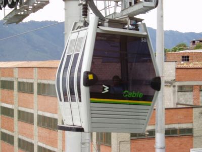 Cabina del metrocable de Santo Domingo en el aire
Johnson Lopez, 2005
Palabras clave: TRANSPORTE MEDELLIN