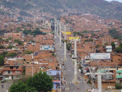 Vista de infraestructura de metrocable Santo Domingo
Johnson Lopez, 2005
Palabras clave: TRANSPORTE MEDELLIN