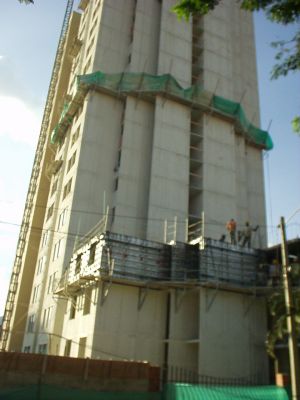 Construccion del Edificio Prado de Villanueva
2004, Luis Fernando González
Palabras clave: CONSTRUCCION VIS MEDELLIN VIVIENDA EN ALTURA