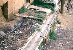 Cuneta en concreto Moravia
Gilberto Arango 1988
Cehap



Palabras clave: MORAVIA MEJORAMIENTO