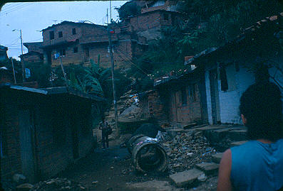 Viviendas subnormales barrio Los Caunces
CEHAP 1982




Palabras clave: BARRIO LOS CAUNCES MEDELLIN
