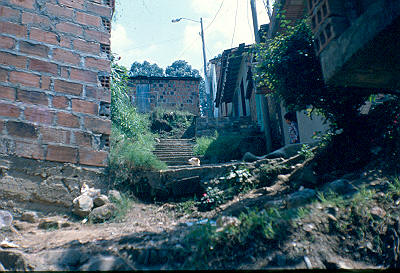 Escalas en pendiente, barrio Los Caunces
CEHAP 1982




Palabras clave: BARRIO LOS CAUNCES MEDELLIN