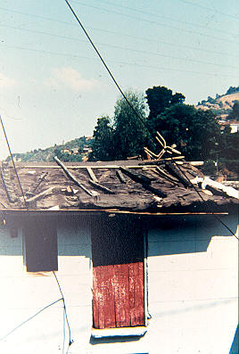 Fachada de vivienda Los Caunces 
Cehap 1982




Palabras clave: BARRIO LOS CAUNCES MEDELlin