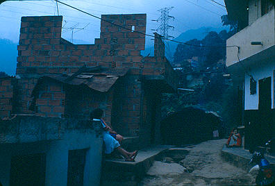 Viviendas subnormales, barrio Los Caunces Medellin
CEHAP 1982




Palabras clave: BARRIO LOS CAUNCES MEDELLIN