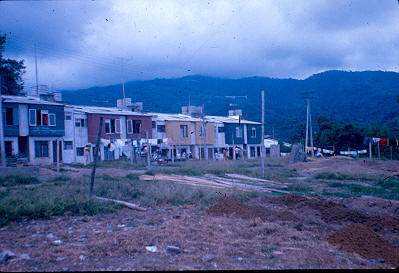 Viviendas construidas Prefabricacion Pereira organizacion de destechados camilo torres
Carlos Henao 1982 




Palabras clave: PREFABRICACION PEREIRA ORGANIZACION DE DESTECHADOS CAMILO TORRES