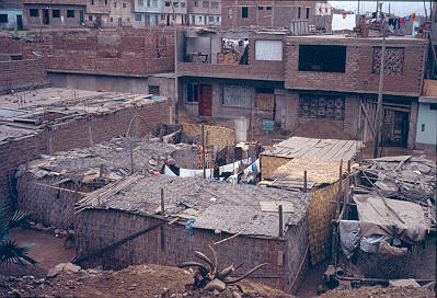 Viviendas subnormales construidas con material reciclable El agustino Lima
1983




Palabras clave: BARRIO EL AGUSTINO LIMA